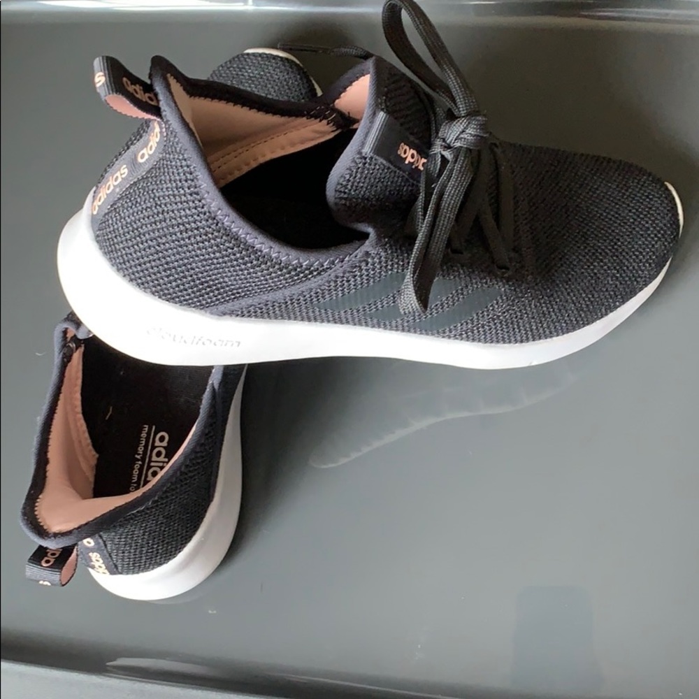 Adidas cloudfoam sneakers